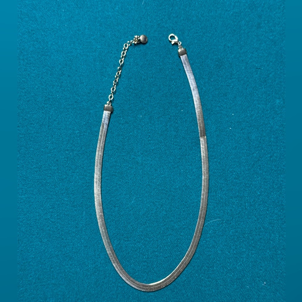 BaubleBar
Gia Herringbone Chain
Collar Necklace - Picture 2 of 4